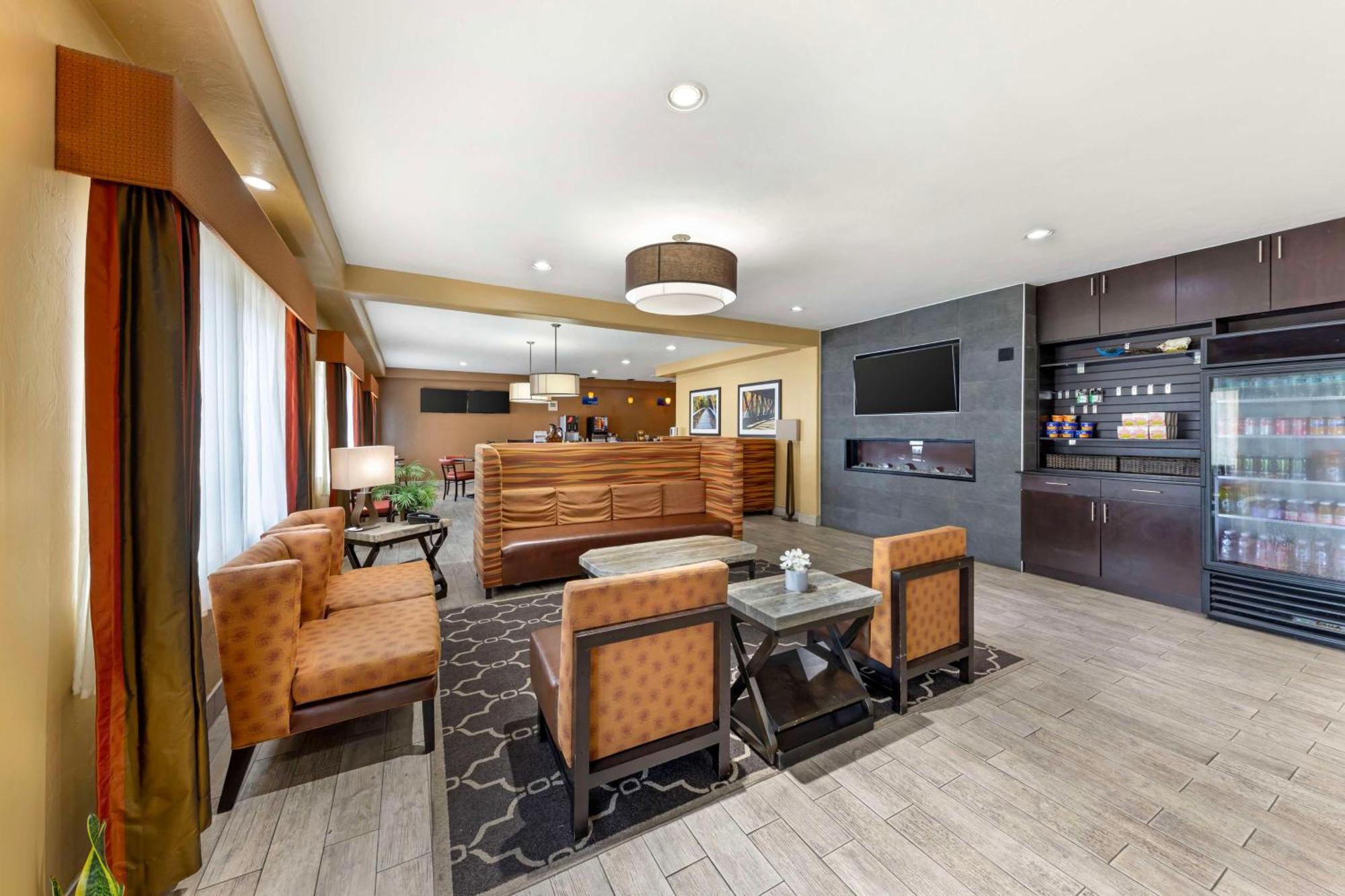 Best Western Greentree Inn & Suites Мур Экстерьер фото